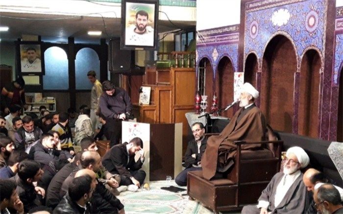 امام جمعه تهران:‌ وحدت وهمدلی راه حل برون رفت از مشکلات است