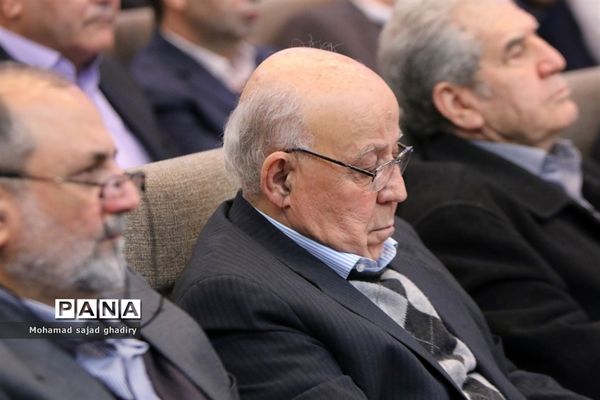 نخستین نشست مجمع خیرین امین در پلیس پایتخت