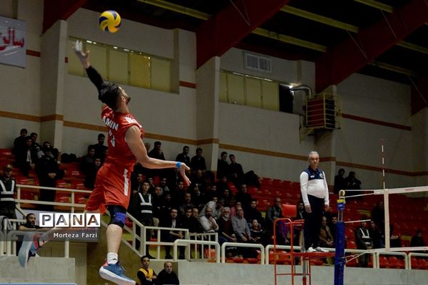 سرخ پوشان تبریزی با برد شهروند اراک یک قدم به پلی آف نزدیک تر شدند