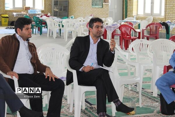 کار گروه تخصصی کارشناسان فناوری و نیروی انسانی آموزش و پرورش استان بوشهر