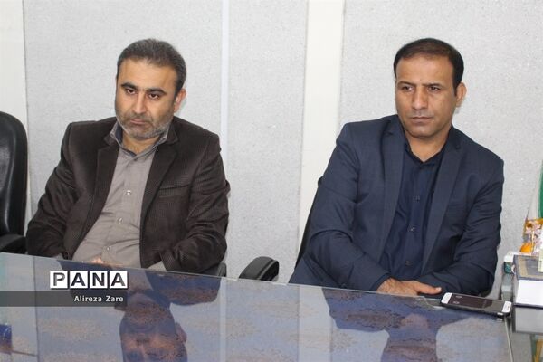 جلسه هم‌اندیشی حوزه معاونت پشتیبانی و سازمان دانش‌آموزی استان بوشهر