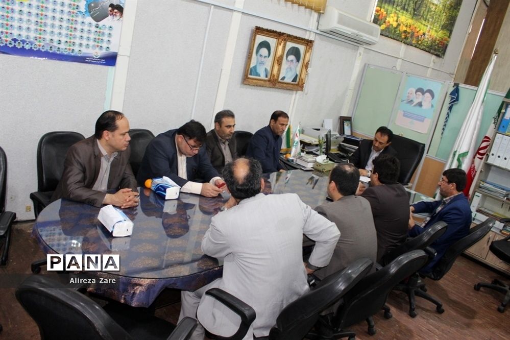 جلسه هم‌اندیشی حوزه معاونت پشتیبانی و سازمان دانش‌آموزی استان بوشهر