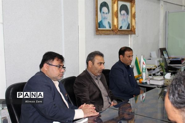 جلسه هم‌اندیشی حوزه معاونت پشتیبانی و سازمان دانش‌آموزی استان بوشهر