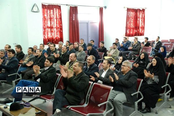 دوره آموزشی و توانمندسازی مربیان پیشتازان اهر