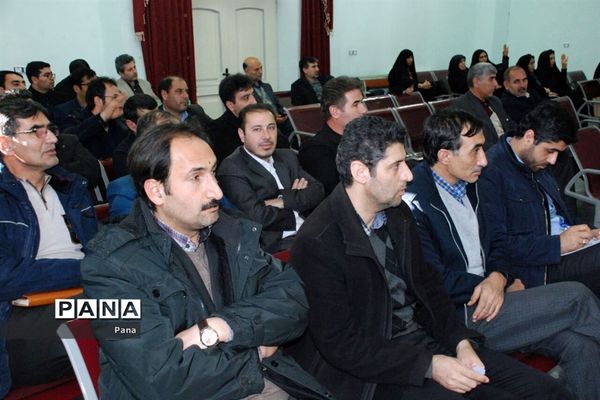 دوره آموزشی و توانمندسازی مربیان پیشتازان اهر