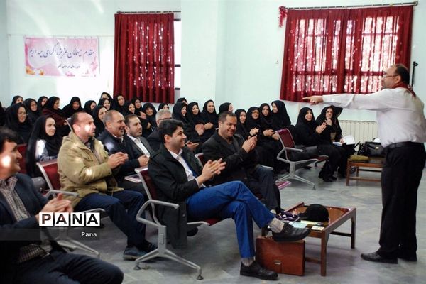 دوره آموزشی و توانمندسازی مربیان پیشتازان اهر