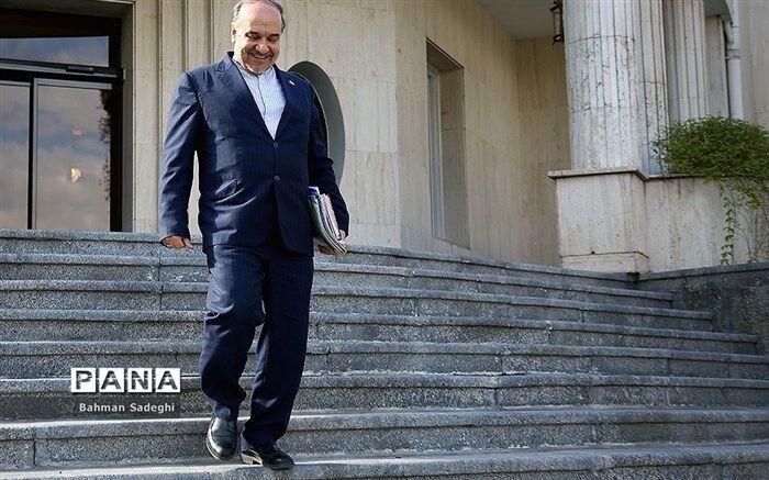 سلطانی‌فر: دلیلی ندارد که امکان حضور بانوان ایرانی در ورزشگاه‌ها را فراهم نکنیم