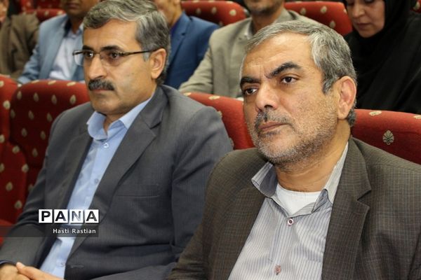 همایش تقدیر از برگزیدگان و فعالان چهارمین جشنواره نوجوان خوارزمی استان بوشهر -1