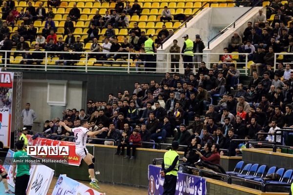 دیدار تیم‌های والیبال شهرداری ارومیه و کاله آمل