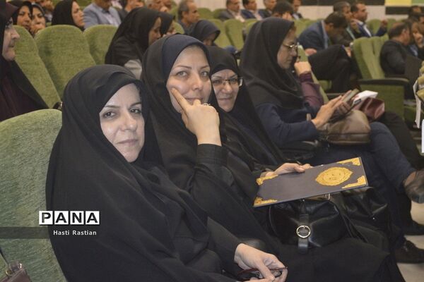 گردهمایی کارشناسان و مدیران مدارس متوسطه نظری استان بوشهر