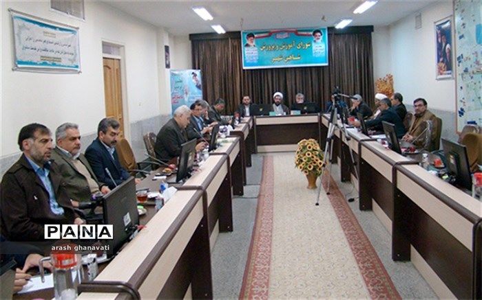 مدیر آموزش و پرورش شاهین شهر: نماز وسیله تقرب انسان به سرچشمه هستی است