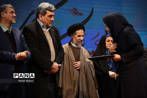 جشن پایش سلامت 17000 کارگر خدمات شهری و آغاز چکاپ سلامت کارمندان شهرداری