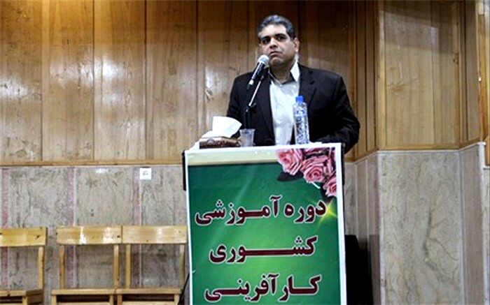 اجرای طرح آموزش همراه با تولید در سراسر مدارس کشور