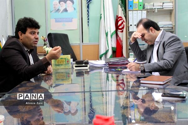 نشست مشترک کارکنان حوزه روابط عمومی آموزش و پرورش استان بوشهر با سازمان دانش‌آموزی