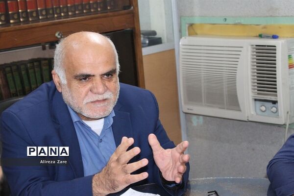 نشست مشترک کارکنان حوزه روابط عمومی آموزش و پرورش استان بوشهر با سازمان دانش‌آموزی