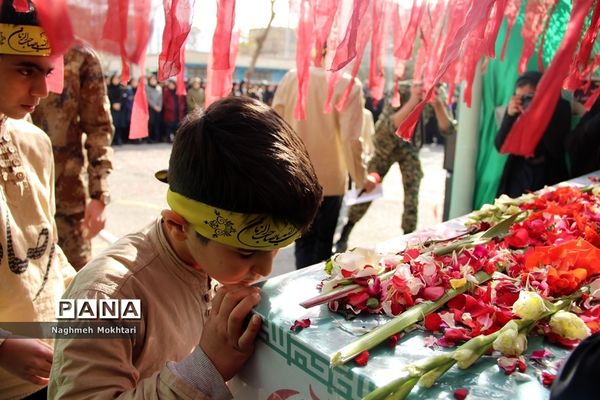 تشییع پیکر مطهر شهید گمنام در مدارس شهرری