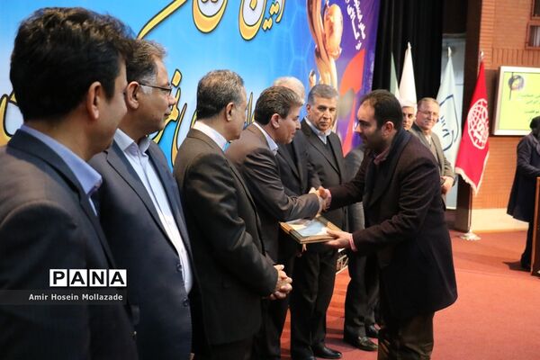 آیین تجلیل از صادرکنندگان نمونه استان آذربایجان غربی