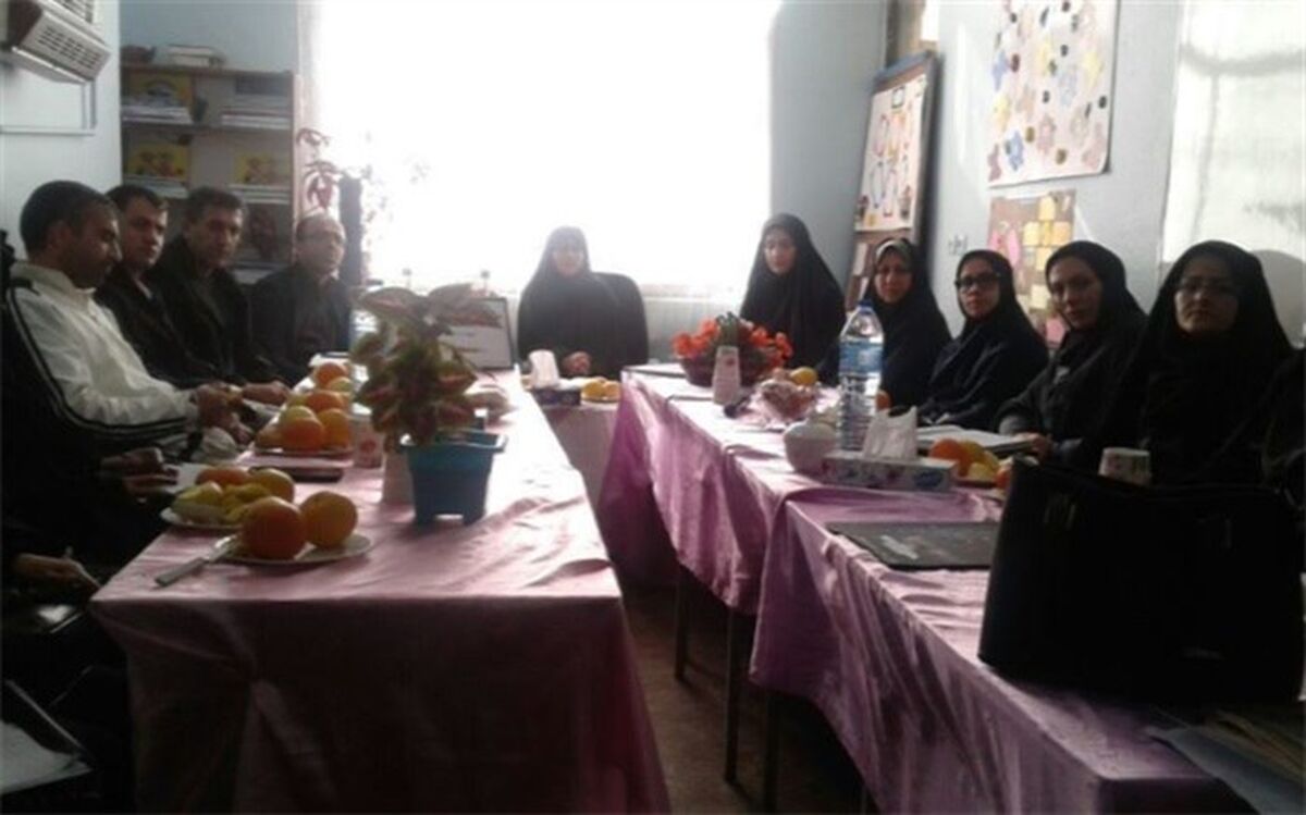 برگزاری جلسه هم اندیشی معاونین پرورشی مدارس شهرستان فیروزکوه