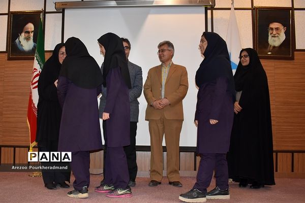 برگزاری کارسوق ویتامین B (مسابقه گروهی زیست شناسی) ویژه مدارس سمپاد