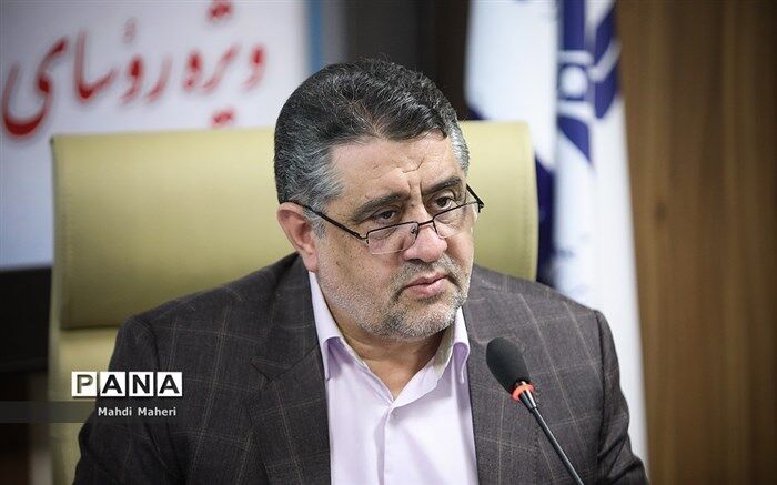 مشاور وزیر: آموزش و پرورش باید به برجسته‌سازی تعلیم و تربیت دختران توجه کند