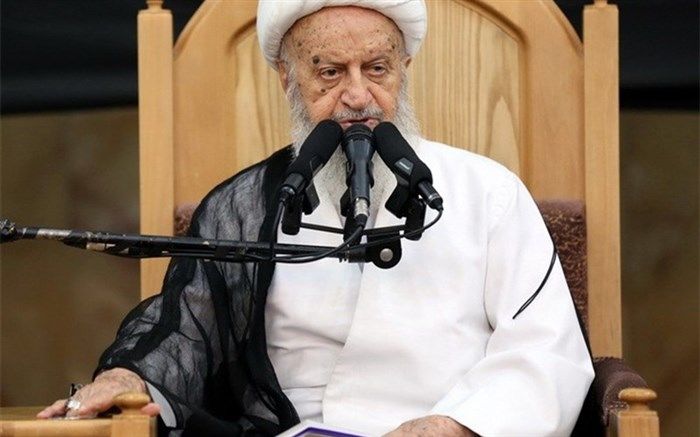 واکنش آیت الله مکارم شیرازی به اظهارات رییس جمهوری درباره حجاب و فضای مجازی