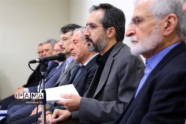 دیدار جمعی از مسئولان و محققان پژوهشکده علوم شناختی با رهبر معظم انقلاب