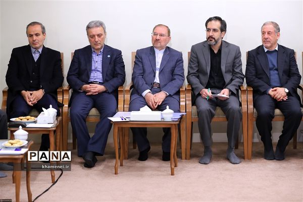 دیدار جمعی از مسئولان و محققان پژوهشکده علوم شناختی با رهبر معظم انقلاب