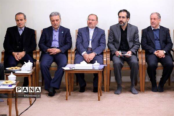 دیدار جمعی از مسئولان و محققان پژوهشکده علوم شناختی با رهبر معظم انقلاب