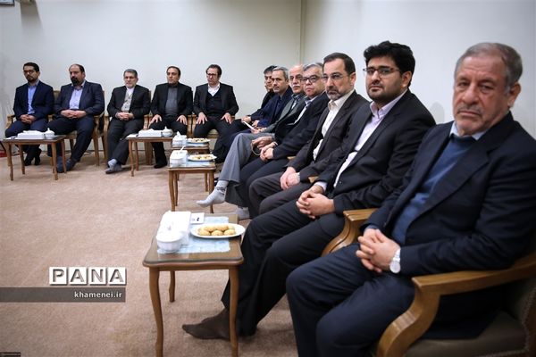 دیدار جمعی از مسئولان و محققان پژوهشکده علوم شناختی با رهبر معظم انقلاب