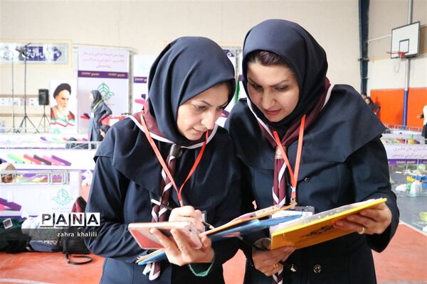 رقابت بیش از 47 تیم دومینو تاپلینگ گروه دختران در مسابقات بازی‌های فکری سرگرمی در شیراز