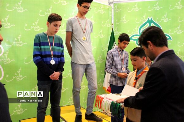 پایان نخستین روز از برگزاری چهارمین دوره المپیاد استانی رویش و تقدیر از برگزیدگان