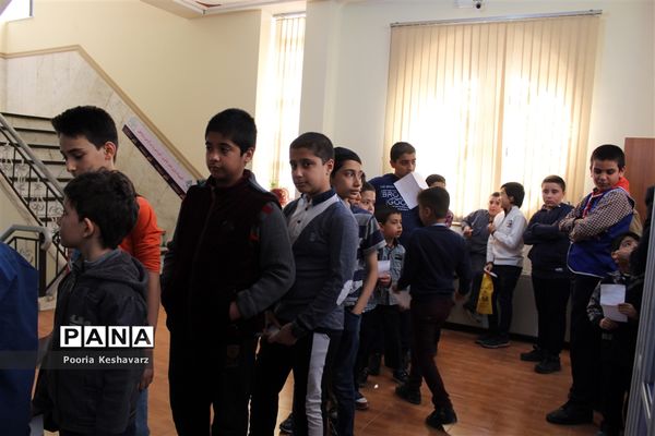 مسابقات بازی های فکری دانش‌آموزان پسر در فارس