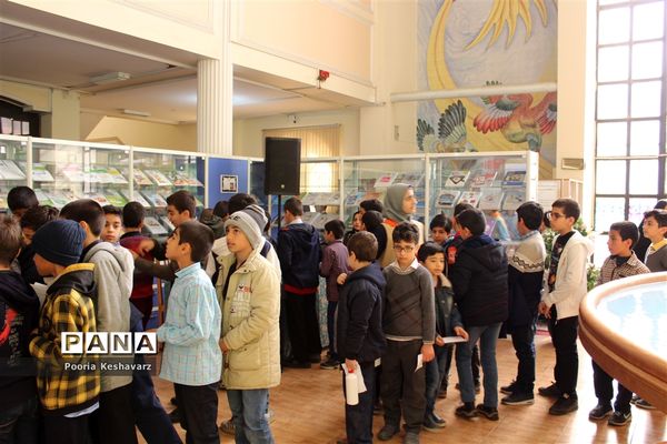 مسابقات بازی های فکری دانش‌آموزان پسر در فارس