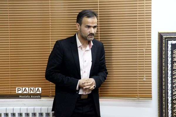 بازدید دانش‌آموزان پسرتشکیلات پیشتازان از سازمان بیمه تامین اجتماعی بیرجند