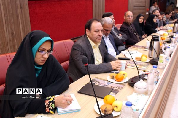 اولین نشست هیات اندیشه‌ورز معاونان توسعه مدیریت و پشتیبانی شهرستان‌های استان تهران