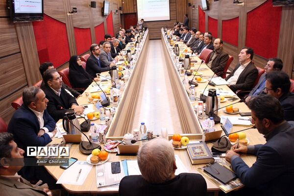 اولین نشست هیات اندیشه‌ورز معاونان توسعه مدیریت و پشتیبانی شهرستان‌های استان تهران