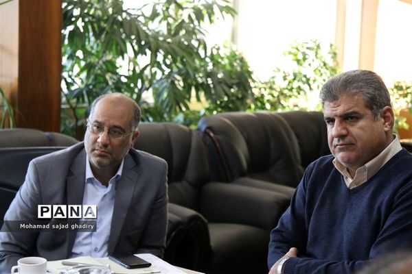 جلسه  هماهنگی کمیته دانش‌آموزی مراسم چهلمین سالگرد پیروزی انقلاب اسلامی