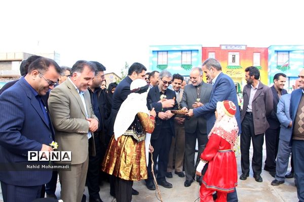 جشنواره خاوران شناسی درآموزشگاه دکتر غفرانی شهرستان بیرجند