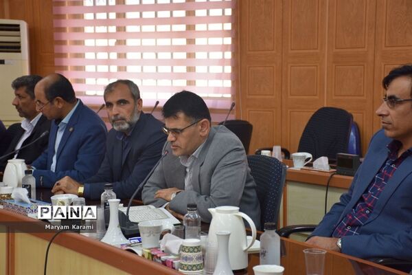 نشست مشترک روسا و معاونان آموزش و پرورش و سازمان دانش‌آموزی استان بوشهر