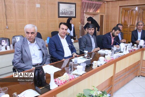 نشست مشترک روسا و معاونان آموزش و پرورش و سازمان دانش‌آموزی استان بوشهر