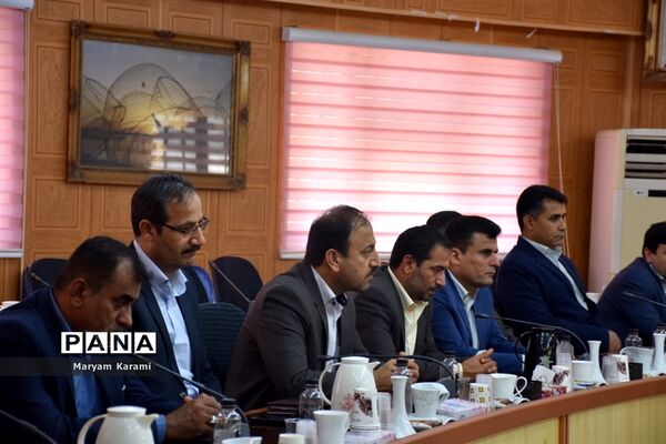 نشست مشترک روسا و معاونان آموزش و پرورش و سازمان دانش‌آموزی استان بوشهر