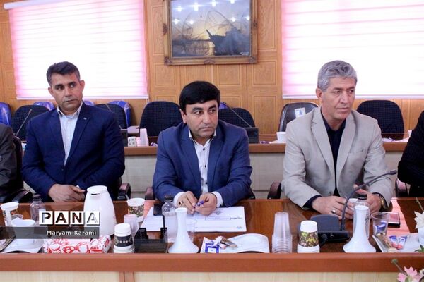 نشست مشترک روسا و معاونان آموزش و پرورش و سازمان دانش‌آموزی استان بوشهر