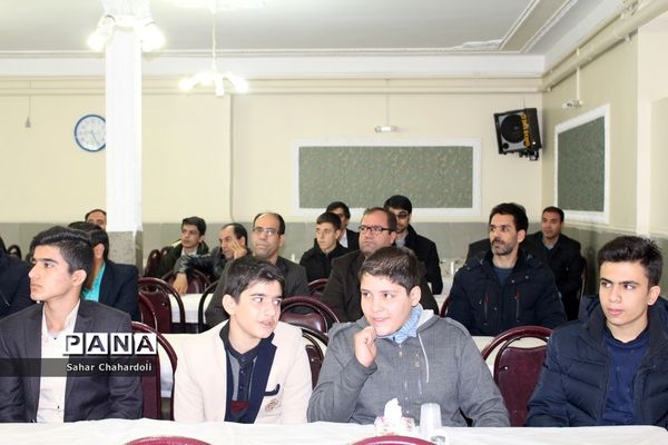 انتخابات مجامع اعضاء و مربیان پیشتاز استان همدان