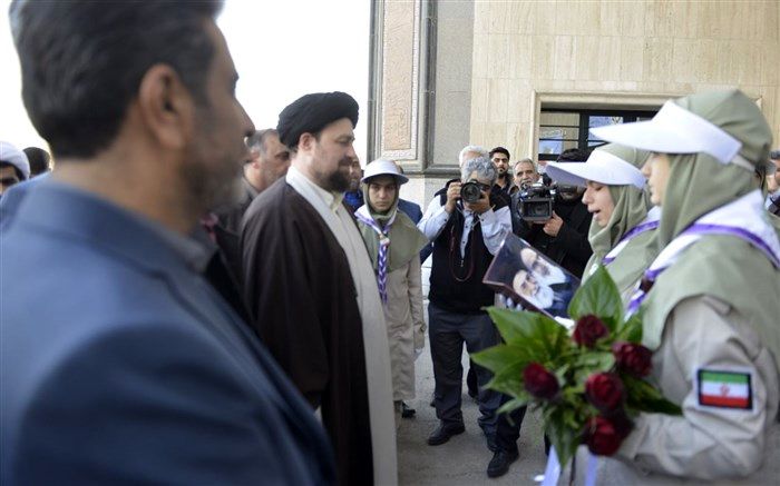 افتتاح کانون فرهنگی، تربیتی دانش‌آموزی امام خمینی (ره) در حرم مطهر امام راحل