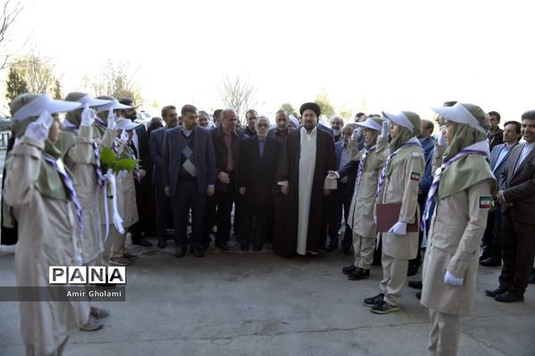 افتتاح کانون فرهنگی، تربیتی دانش‌آموزی امام خمینی (ره) در حرم امام راحل