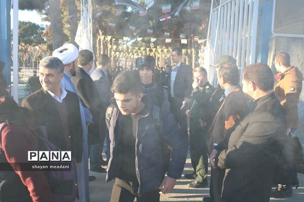 اعزام دانش‌آموزان شهر قدس به اردوی راهیان نور
