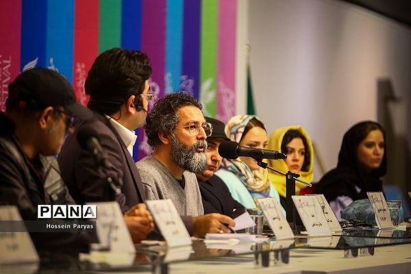 نشست‌های پرسش و پاسخ فیلم‌های اولین روز سی و هفتمین جشنواره فیلم فجر