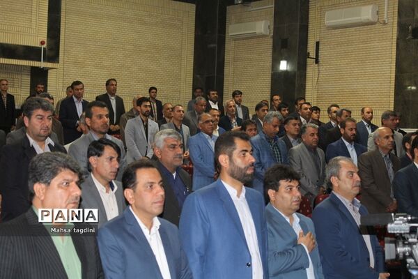 همایش تجلیل از طلایه‌داران فرهنگی در عرصه خیر و احسان در بوشهر-1