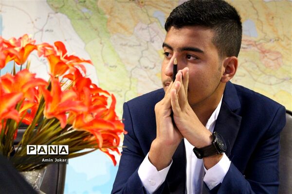 دیدار فصلی نمایندگان نهمین دوره مجلس دانش‌آموزی فارس با مدیرکل آموزش و پرورش