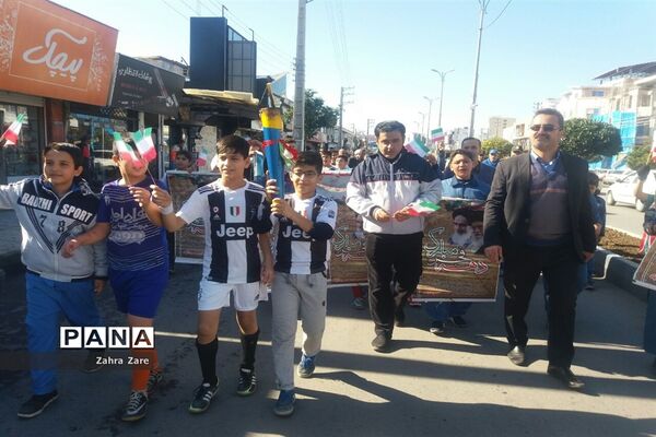 حمل مشعل چهل‌سالگی انقلاب در محمودآباد